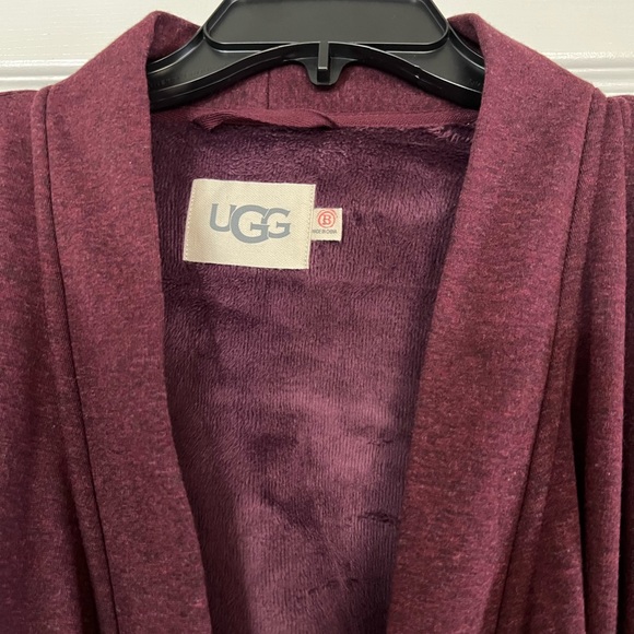 UGG ROBE - Picture 3 of 4